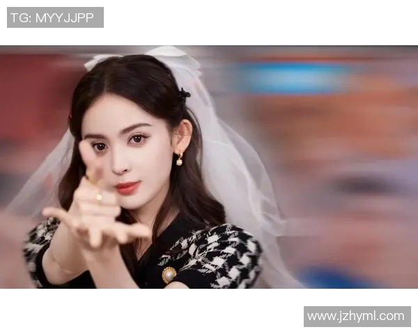 足球明星女友娜扎的爱情故事与成长历程揭秘 足球明星女友娜扎的爱情故事与成长历程揭秘