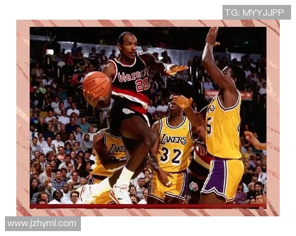 梁朝伟篮球明星身份揭秘：从影坛巨星到篮球场上的传奇之路